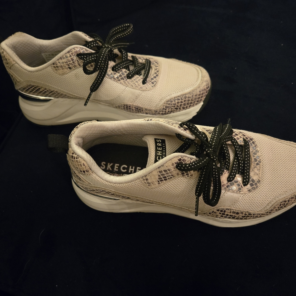Skechers Beige Snake-Print Mesh Sneakers - Picture 4 of 10